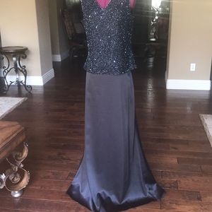 Formal long satin skirt❣️